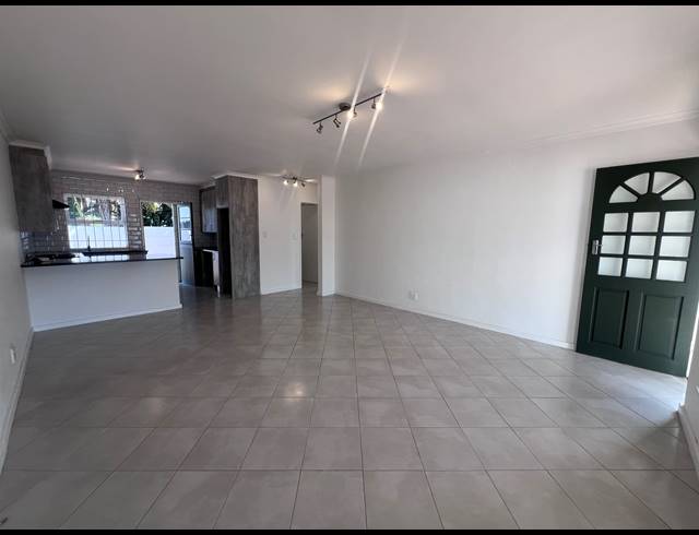 2 BEDROOM HOUSE TO LET IN FLAMINGO VLEI